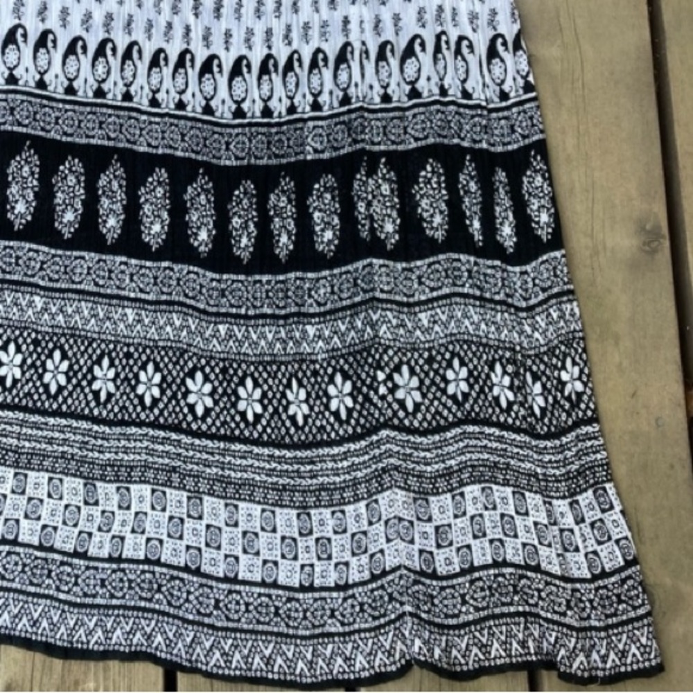 Skirt NEW LOOK Boho Swim Coverup Maxi Midi Black White Rayon Free Size Medium